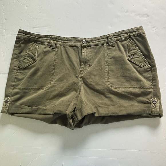 Torrid Pants - Torrid Olive Green Military Cargo Cuffed Shorts Size 24